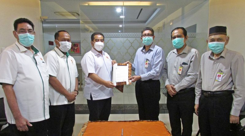 Rsalirsyadsurabaya.co.id – Teken MoU, KONI Jatim Kerja Sama dengan RS Al Irsyad Surabaya dalam Layanan Kesehatan Atlet