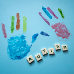 Waspadai Gejala Autisme pada Anak Sejak Usia Dini